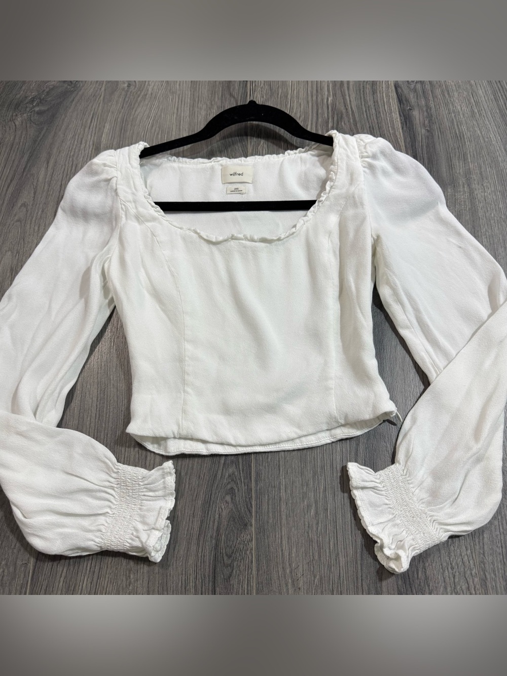 Aritzia Wilfred White Ruffled Scoop Neck Long Sleeve Top